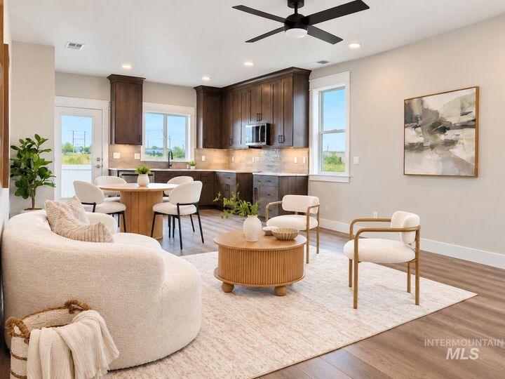 Property Photo: 11663 W Endsley Ln ID 83669