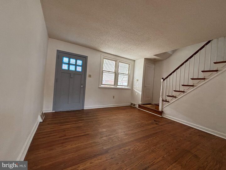Property Photo: 2815 S Mildred Street PA 19148