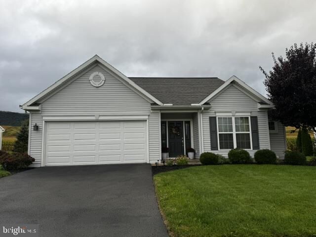 Property Photo: 21 Cambridge Lane PA 17044