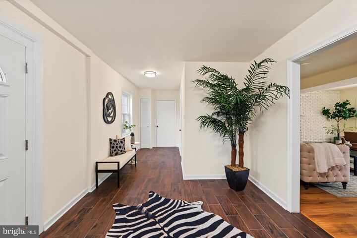 Property Photo:  3 Sussex Court  MD 20854 
