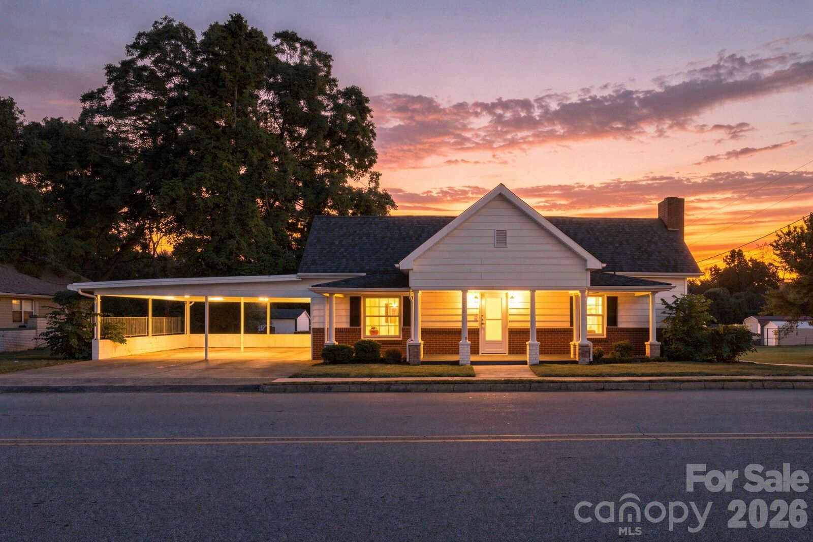 Property Photo: 235 S Main Street NC 28152