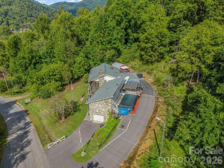 Property Photo:  48 Roberts Cove Road  NC 28787 
