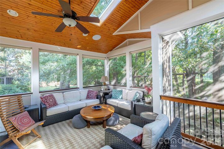 Property Photo:  19008 Hampton Woods Court  NC 28031 