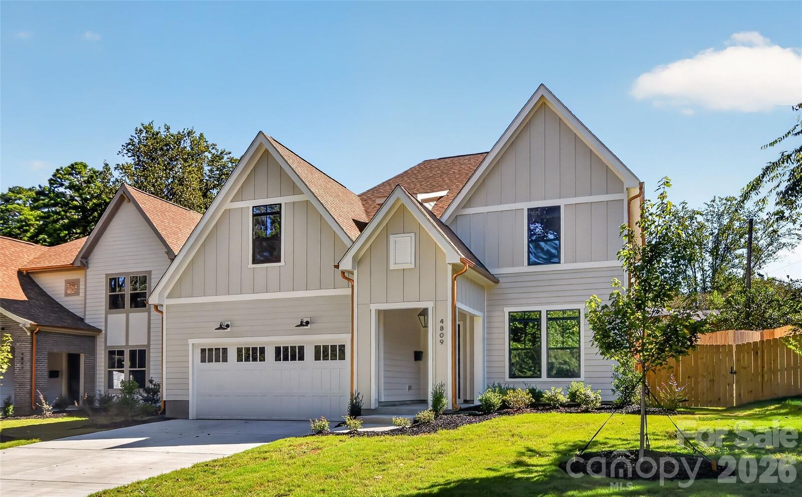 Property Photo: 4809 Currituck Drive NC 28210