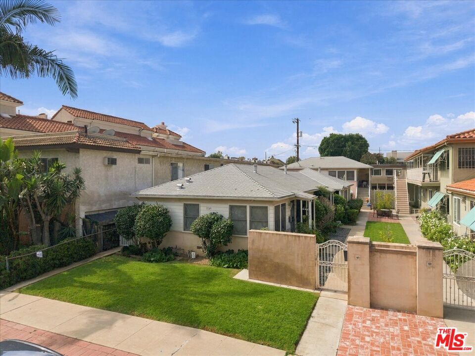 Property Photo:  1725 Armacost Ave  CA 90025 