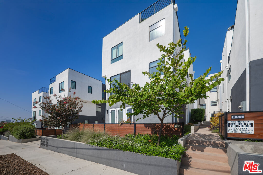Property Photo:  345 N La Fayette Park Pl  CA 90026 