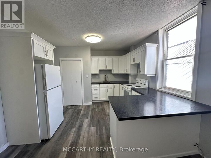 Property Photo:  40 Main Street East  ON N0C 1B0 