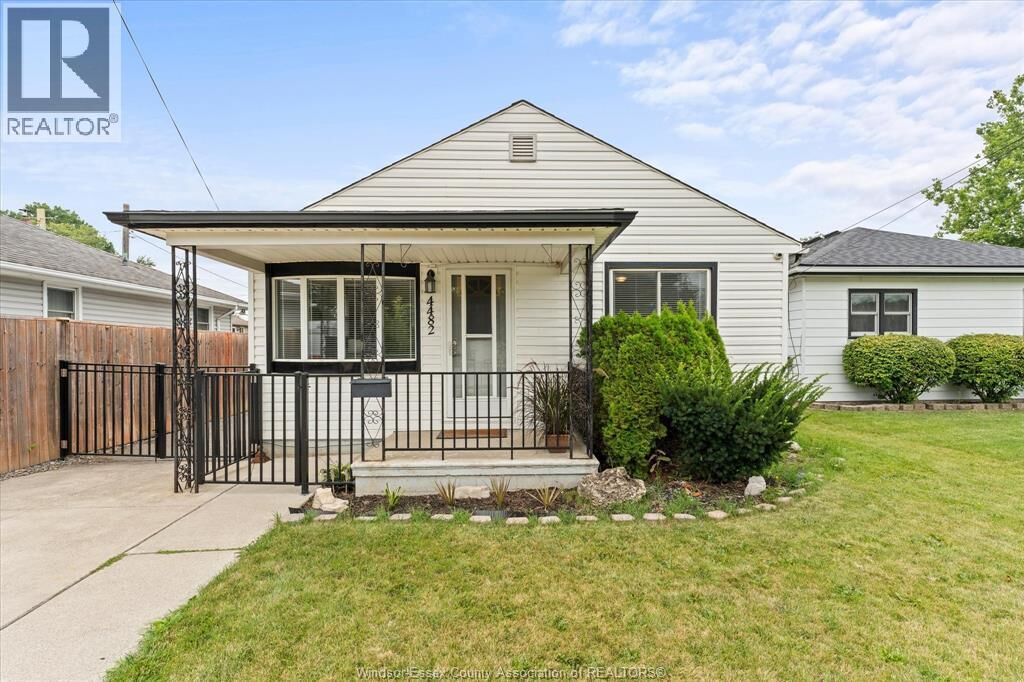 Property Photo:  4482 Grand Marais Road East  ON N8W 1X7 