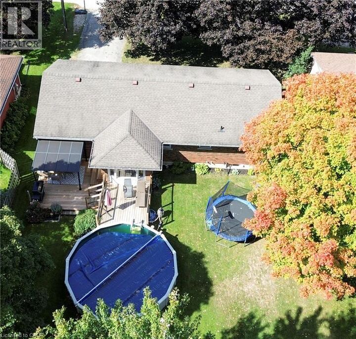 Property Photo:  135 Queen Street South  ON N0G 1B0 