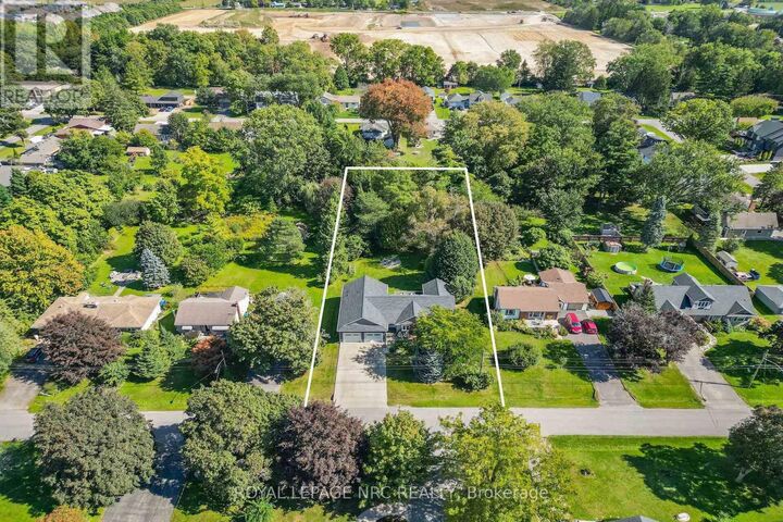 Property Photo:  22 Crerar Avenue  ON L3C 2Z3 