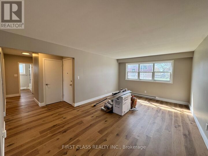 Property Photo:  596 Digby Avenue 2  ON L1G 1W6 