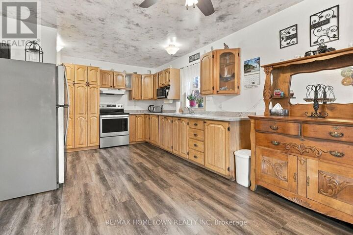 Property Photo:  8 Brouse Drive East  ON K0E 1K0 