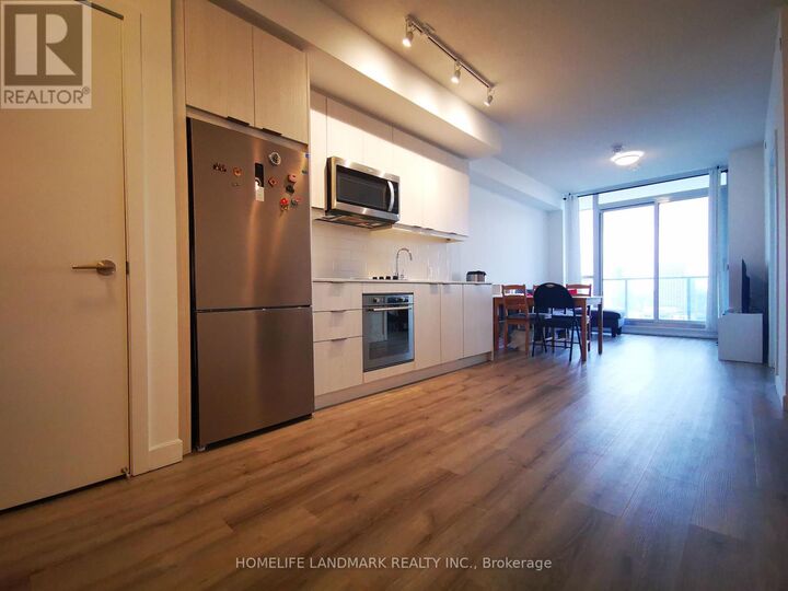 Property Photo: 38 Forest Manor Road 2103 ON M2J 1M5