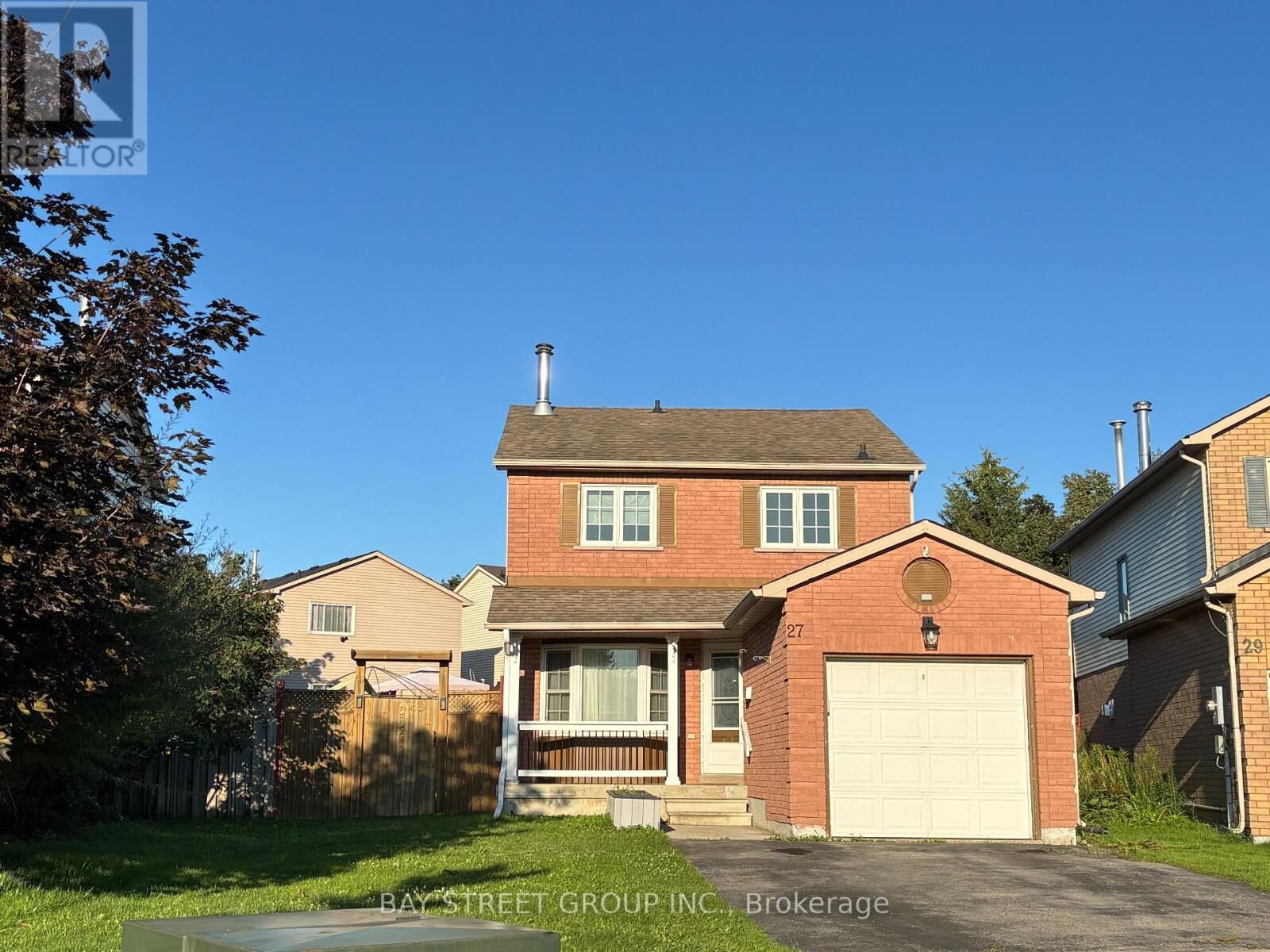 Property Photo:  27 Lindsay Court  ON L4M 6G5 