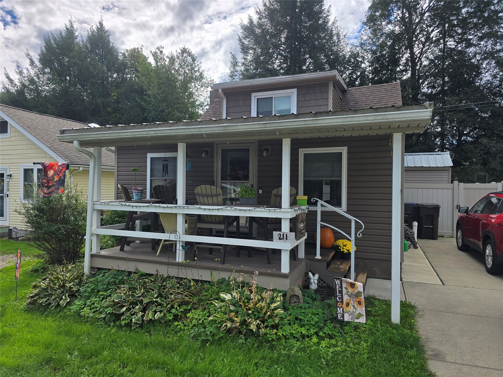 Property Photo: 211 Maple Street PA 16412