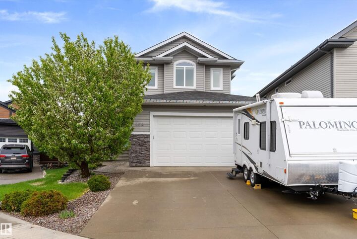 Property Photo:  484 Foxtail Court  AB T8A 3K2 