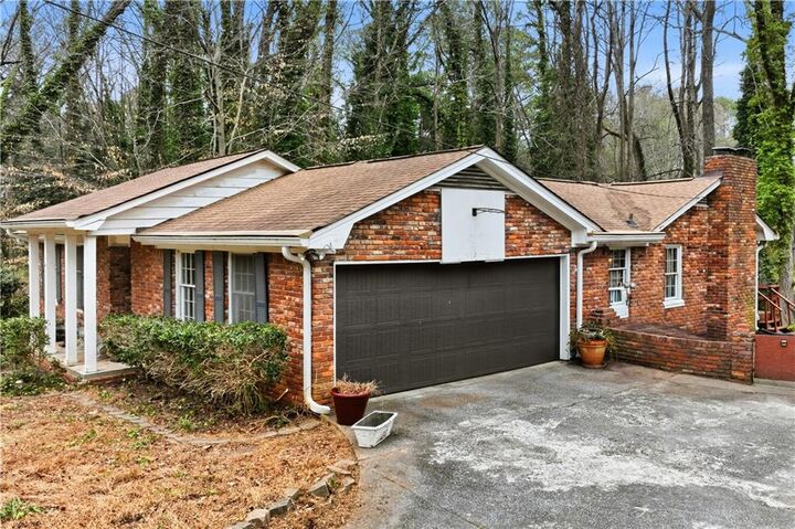 Property Photo: 2897 Branchwood Drive GA 30344