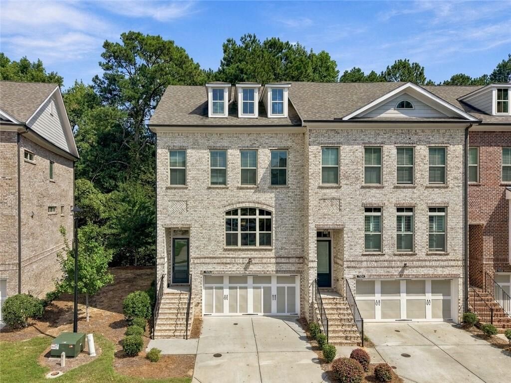 Property Photo:  7950 Laurel Creek Drive  GA 30024 