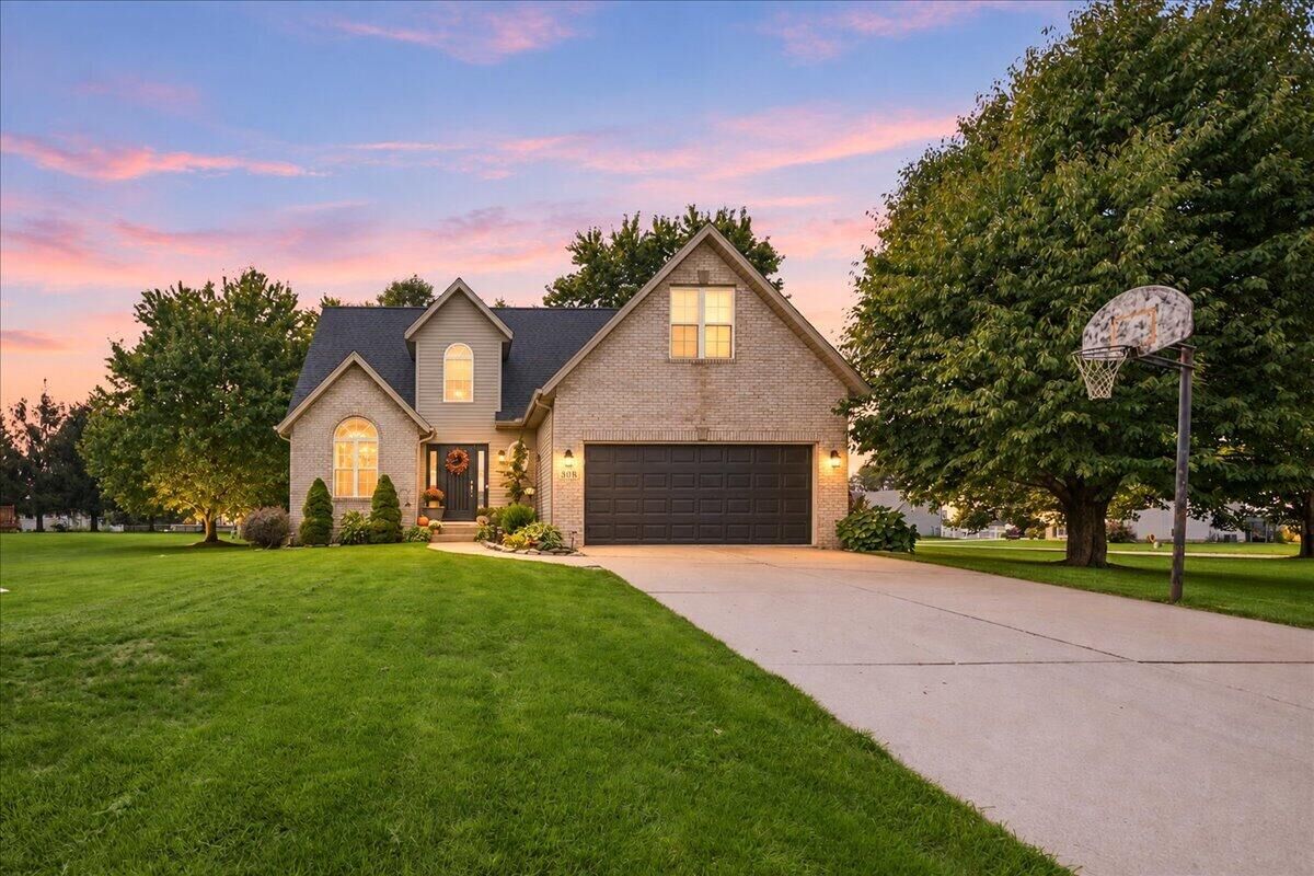 Property Photo:  306 Heatherwood Drive  IN 46383 
