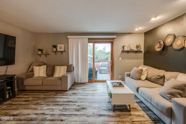 Property Photo: 405 Meadow Lane ND 58504
