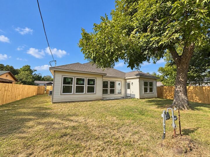 Property Photo:  320 Briarwood Drive  TX 77520 