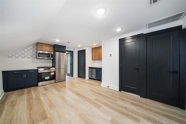 Property Photo:  169 Webster Ave Floor 3  NJ 07307 