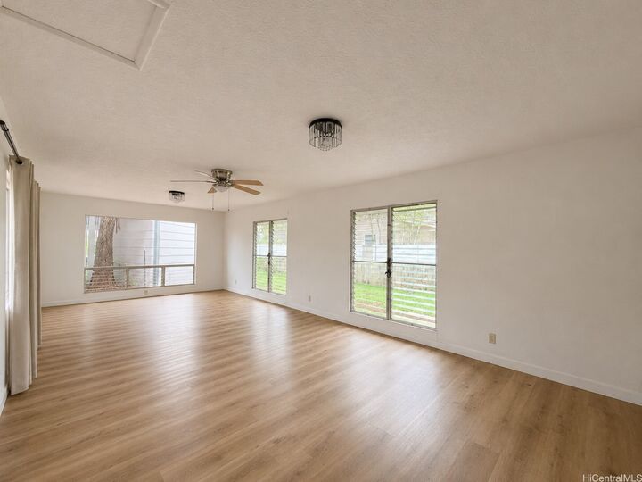 Property Photo:  94-378 Keehuhiwa Street  HI 96789 