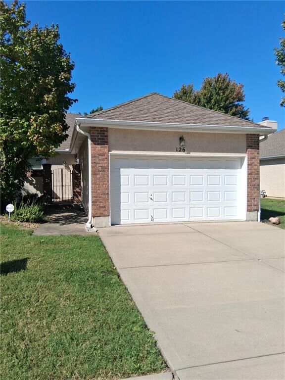 Property Photo:  126 SW Hillcrest Lane  MO 64063 