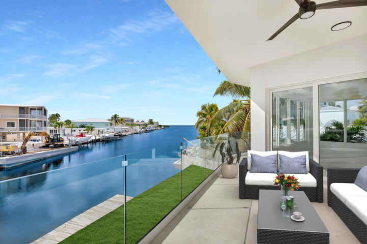 Property Photo:  109 Ellington Court  FL 33070 