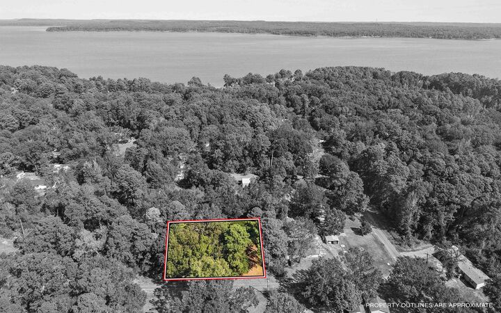 Property Photo:  255 De Ville St  TX 75683 