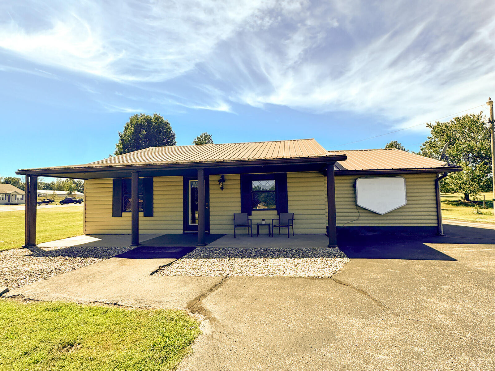 Property Photo:  135 Kentucky 910  KY 42642 