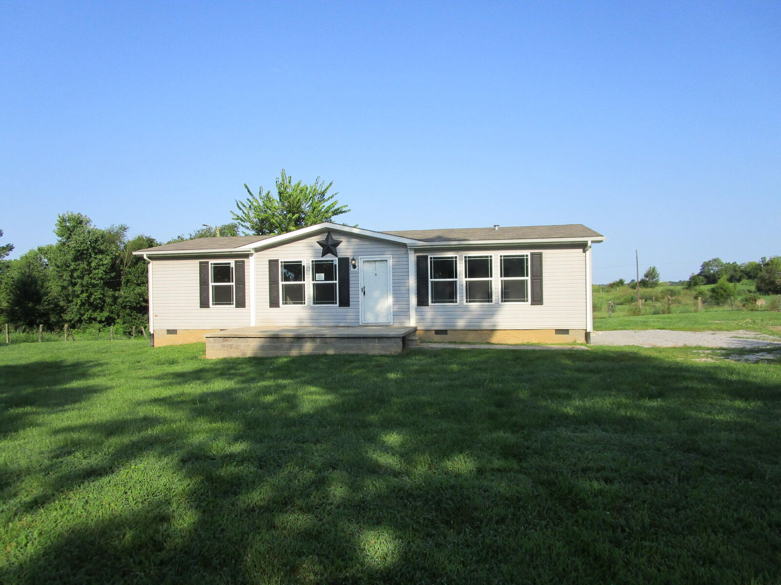 Property Photo: 1136 Patrick Road KY 40484