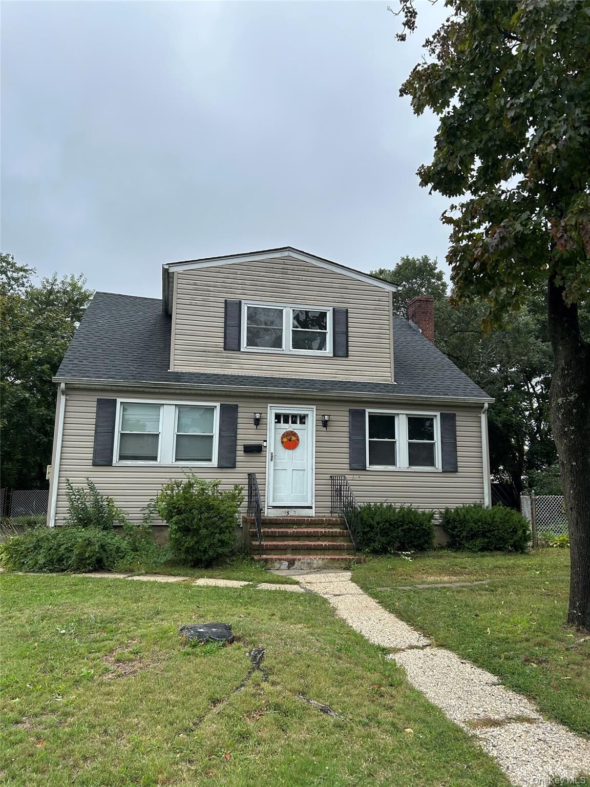 Property Photo:  1569 4th Street  NY 11704 