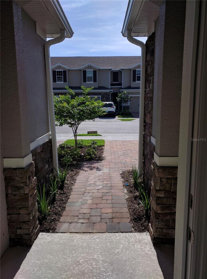 Property Photo:  7498 Aloma Pines Court  FL 32792 