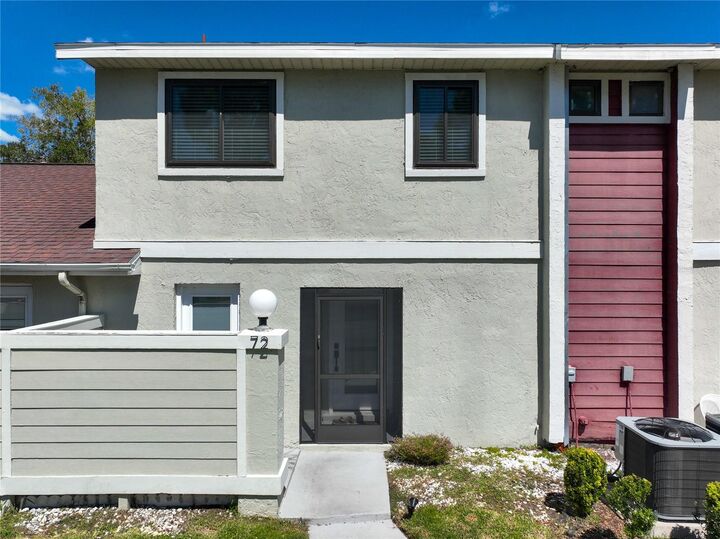 Property Photo:  72 Pine Island Circle  FL 34743 