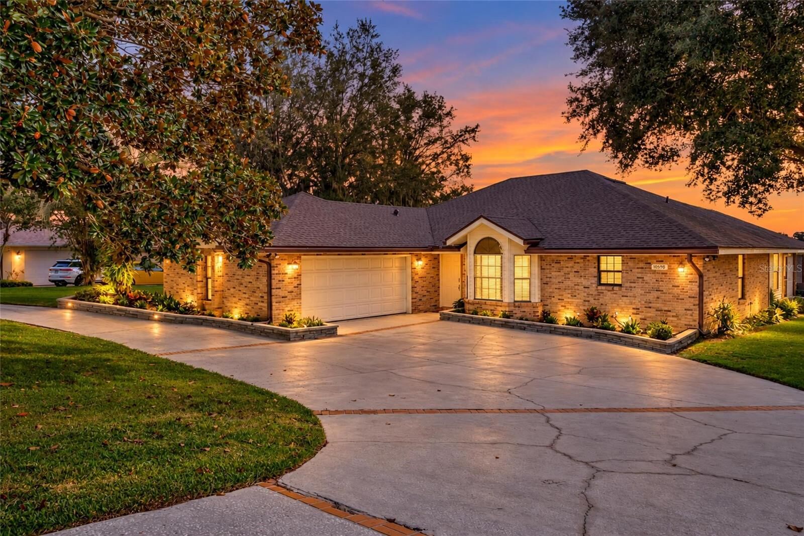Property Photo: 10598 Lake Hill Drive FL 34711