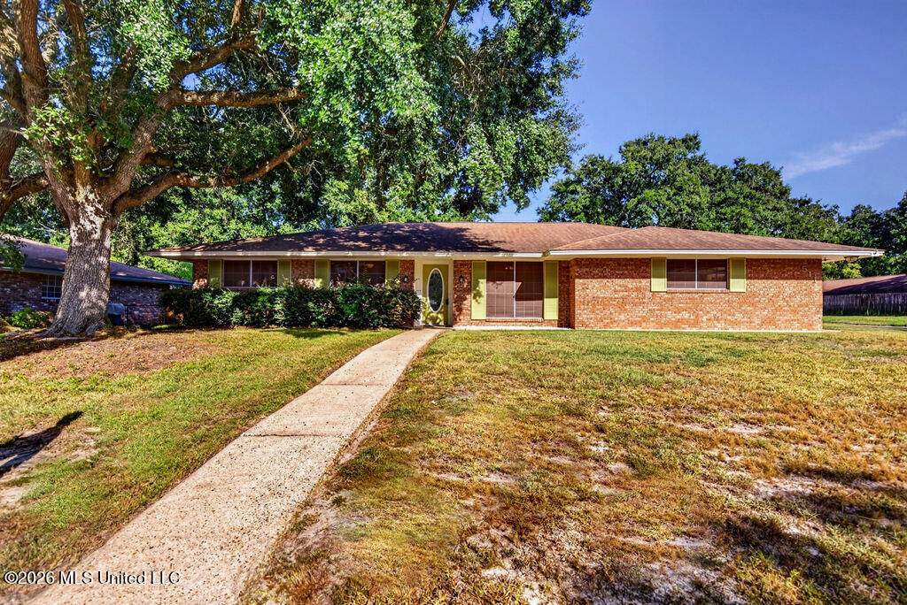 Property Photo:  511 N Forest Avenue  MS 39560 