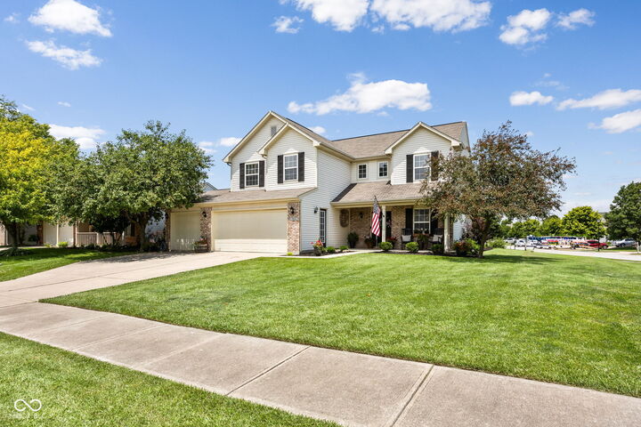 Property Photo:  2824 Sonnet Drive  IN 46013 