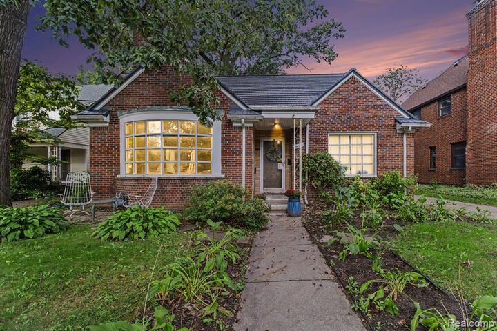 Property Photo:  19015 Muirland Street  MI 48221 2289 