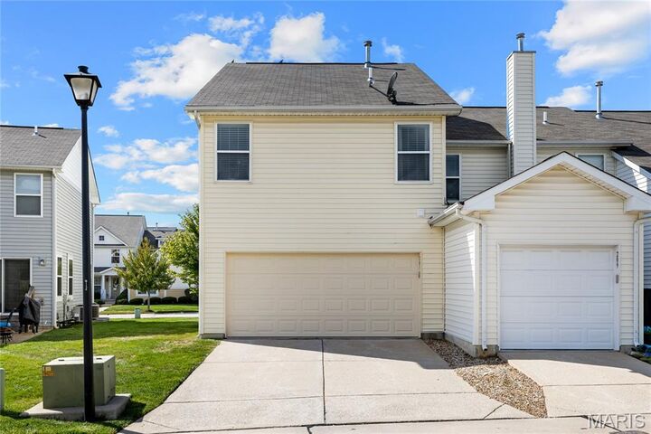 Property Photo:  207 Countryshire Drive  MO 63367 