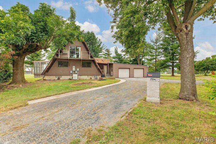 Property Photo:  804 S Franklin Street  IL 62014 