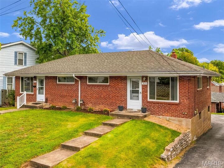 Property Photo: 1514 Yale Avenue MO 63117