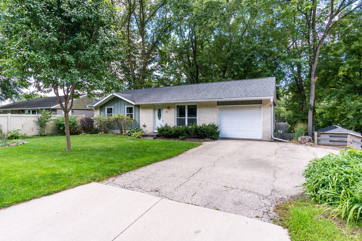 Property Photo: 3500 Cliffside Dr WI 54601