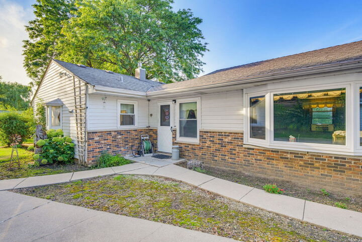 Property Photo: W160n9756 Colonial Dr WI 53022