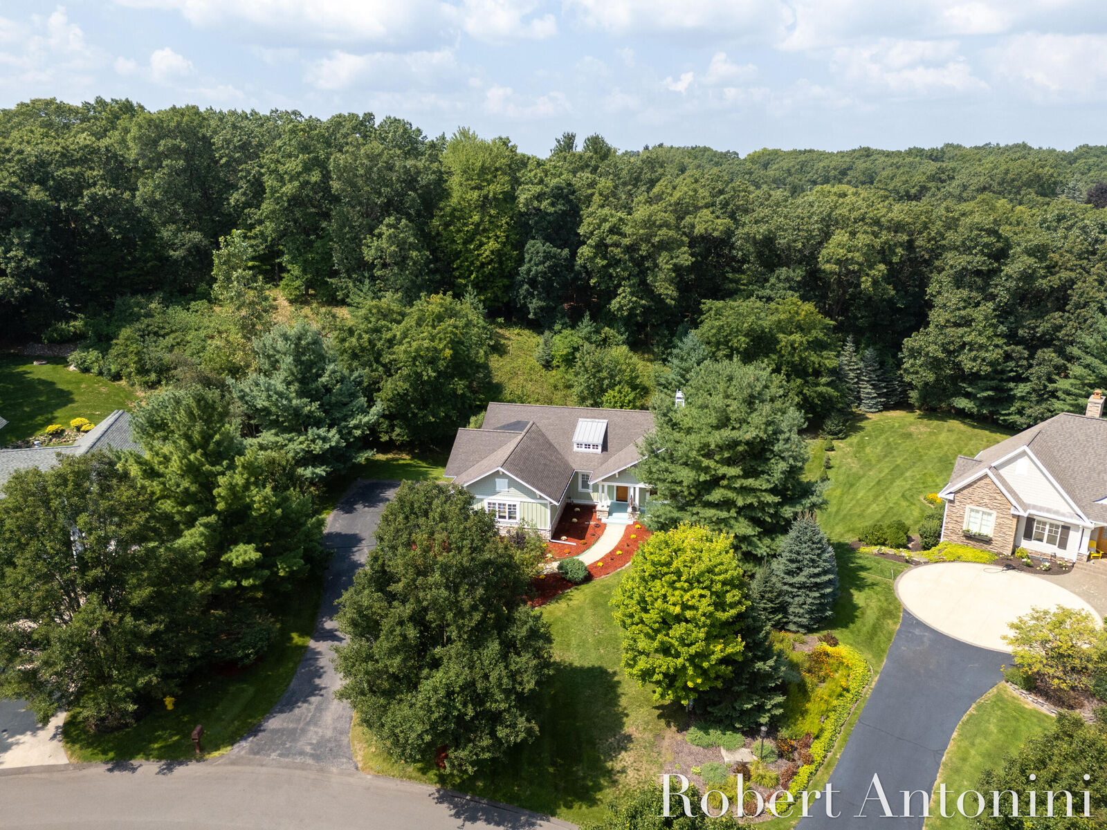 Property Photo: 2025 Pine Nook Court NE MI 49525