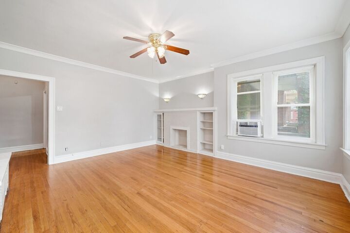 Property Photo: 6945 S Calumet Avenue 1S IL 60637