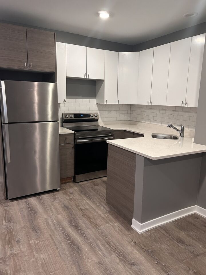 Property Photo: 4400 S Drexel Boulevard 307 IL 60653