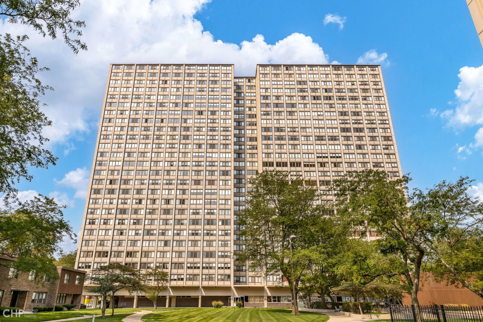 Property Photo: 4850 S Lake Park Avenue 308B IL 60615