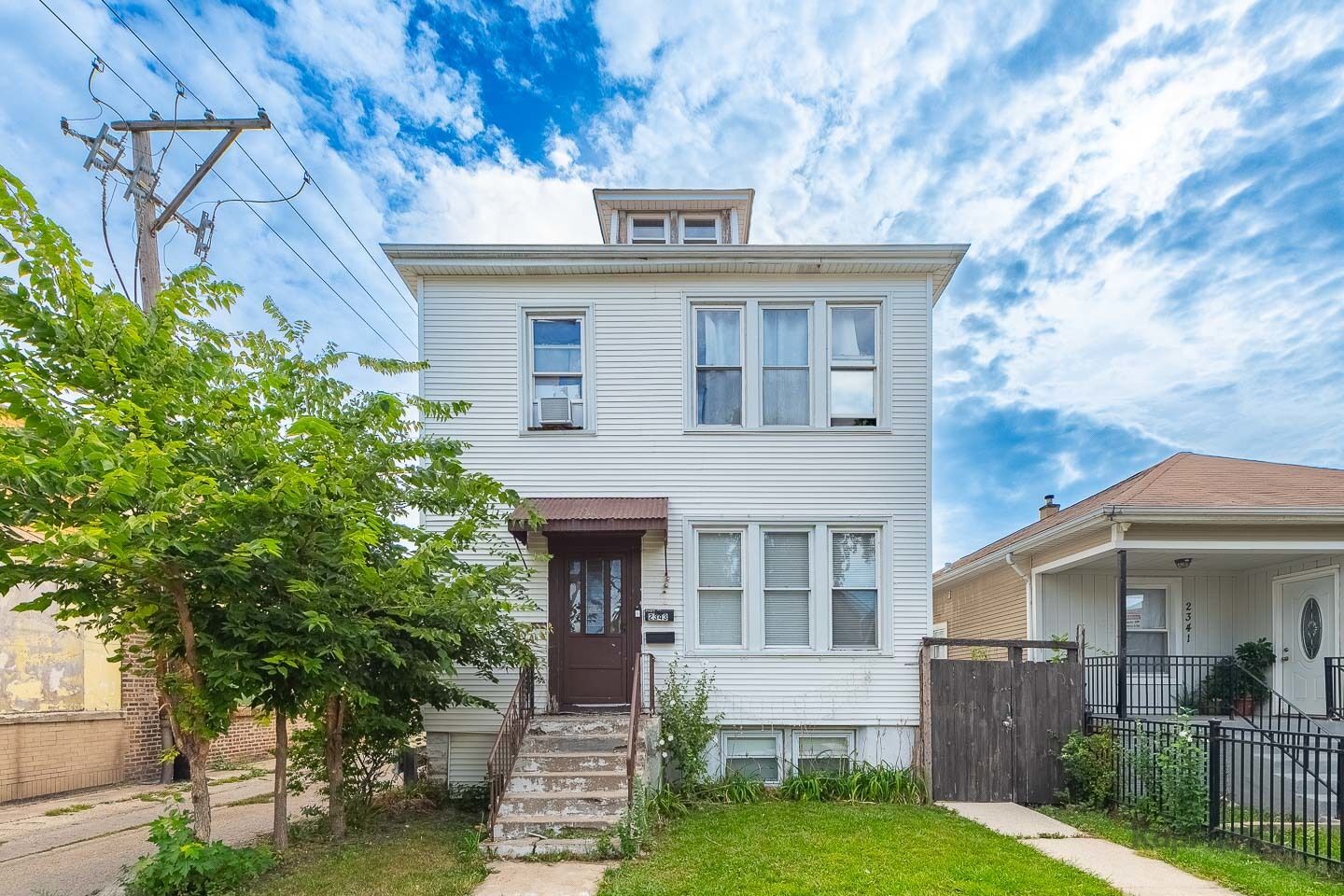 Property Photo: 2343 N Parkside Avenue IL 60639