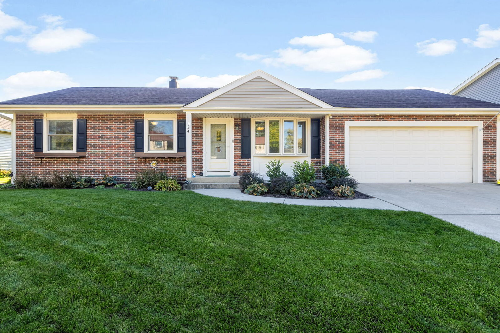 Property Photo:  844 Voyager Drive  IL 60103 